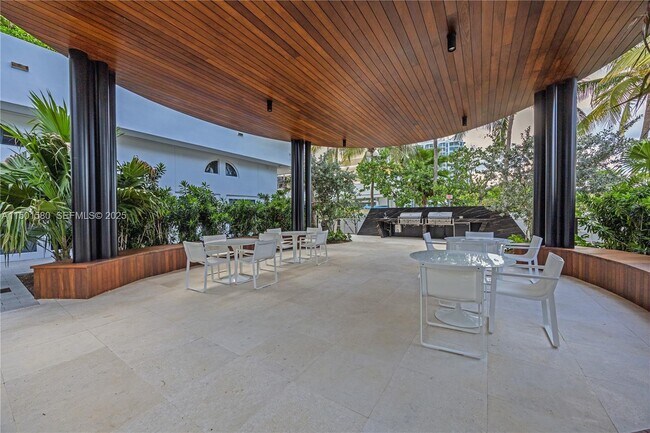 Building Photo - 6365 Collins Ave