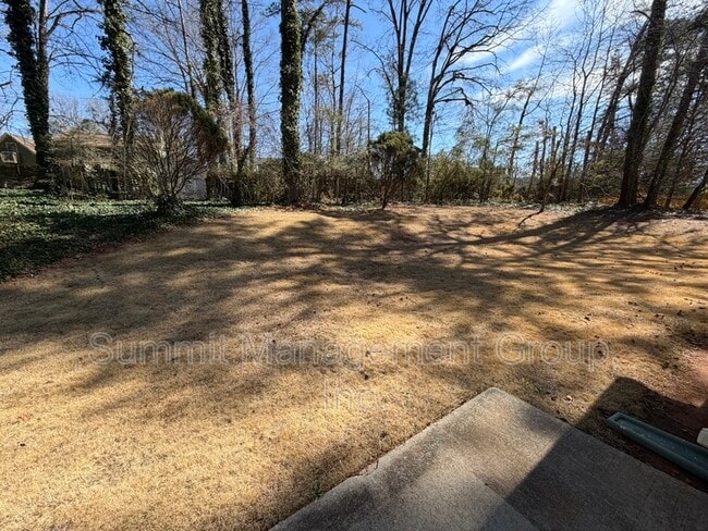 Building Photo - 1528 St Dunstans Rd