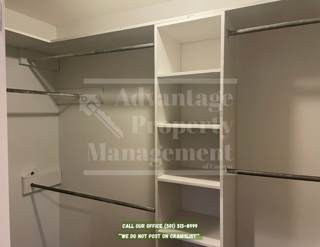 Building Photo - 11 Pamela Ln