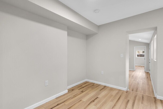 Building Photo - 218 S Wolfe St