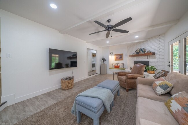 Building Photo - Central location in country setting! In law unit attached to house! MUST SEE!