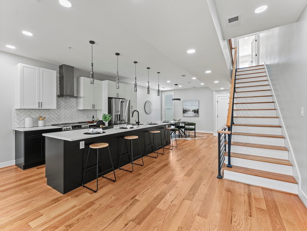 Building Photo - 4320 7th St NW