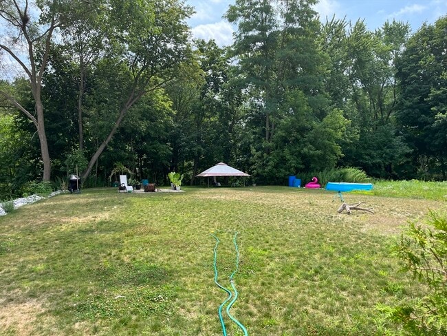 Building Photo - 261 Pulaski Blvd