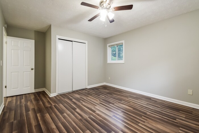 Building Photo - 191 Lucan Way