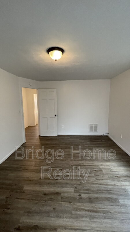 Building Photo - 62 Whiteman Ave