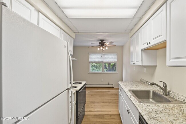 Building Photo - 63 Stonehurst Blvd