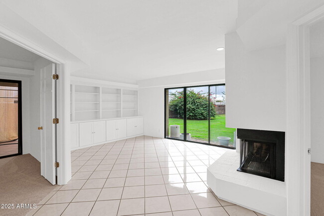 Building Photo - 5035 N 10th Pl