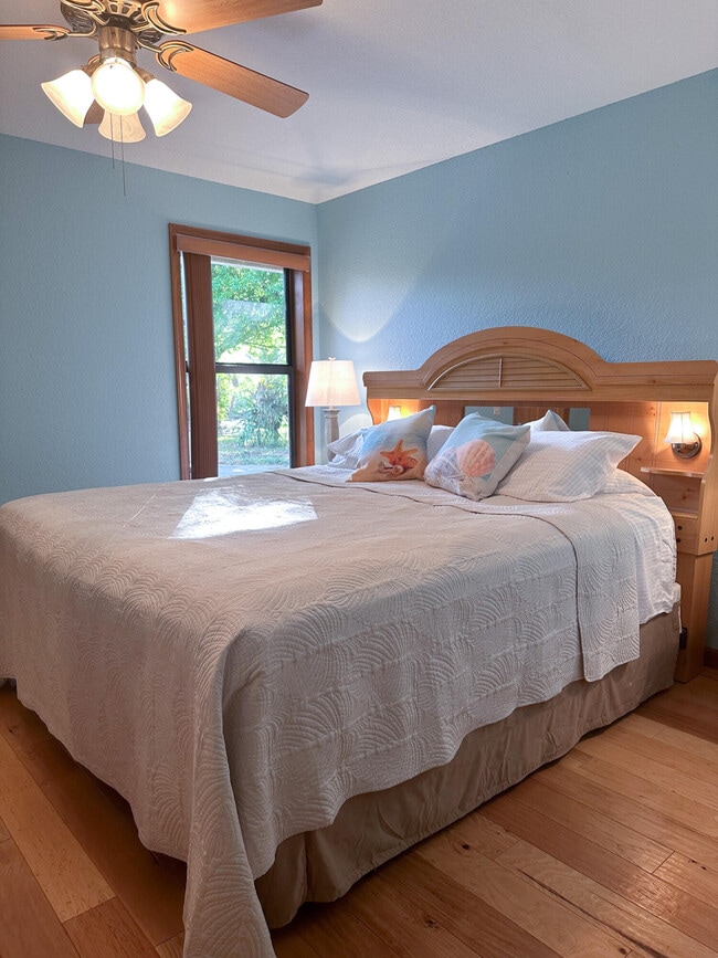 Building Photo - 12895-12854 54th St N