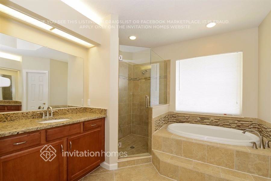 Building Photo - 3615 W Sevilla St