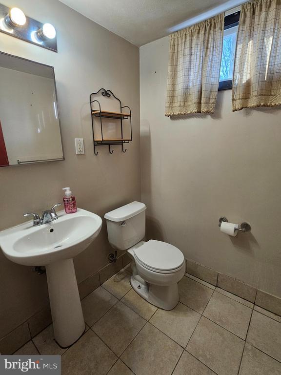 Building Photo - 21 Dawes Dr