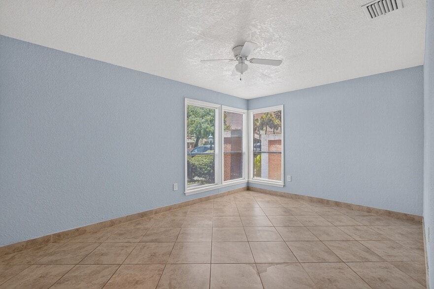 Building Photo - 659 Montego Bay Ct