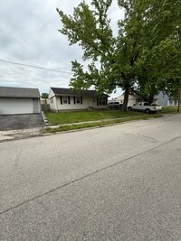 Building Photo - 303 Wilson Park Ln