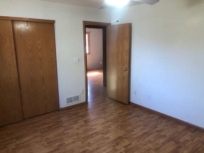 Building Photo - Nice Home with Finished Basement in South Loveland