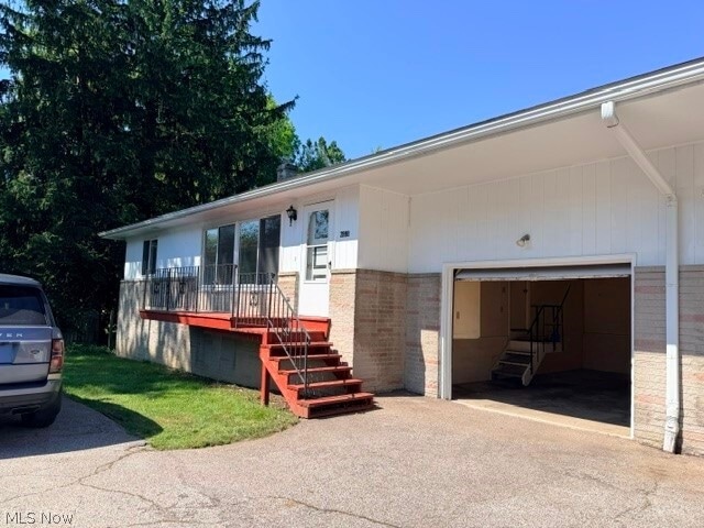 Building Photo - 2888 Morewood Rd