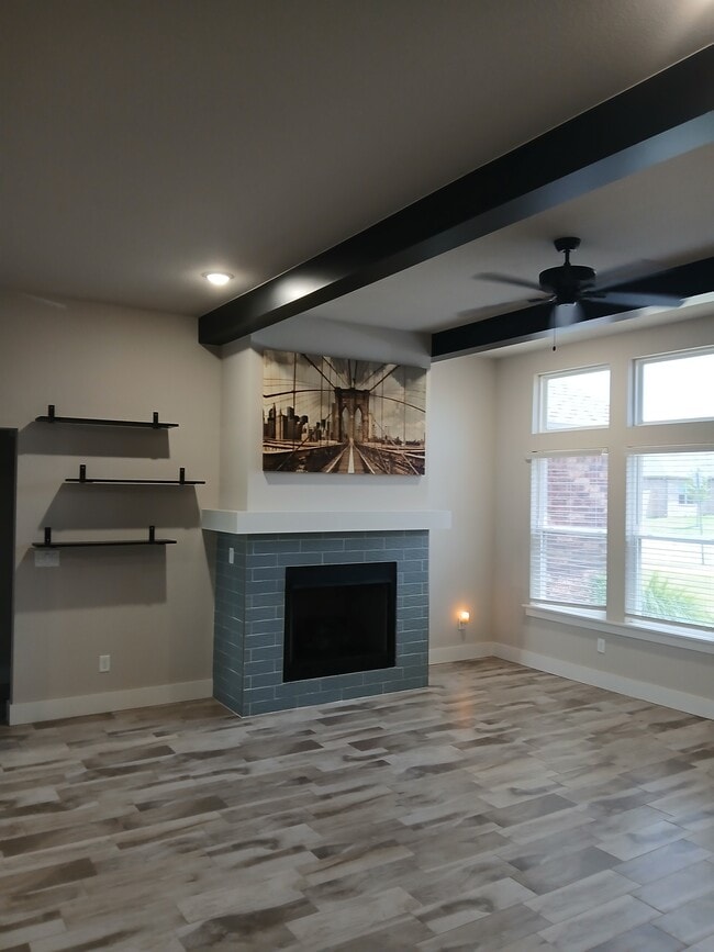 Building Photo - 324 Marsanne St