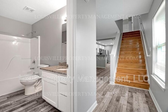 Building Photo - 420 S Wenzel St