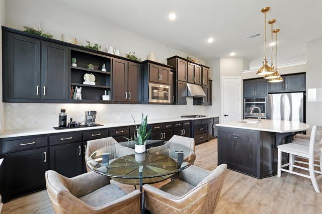 Building Photo - 710 Agave Dr