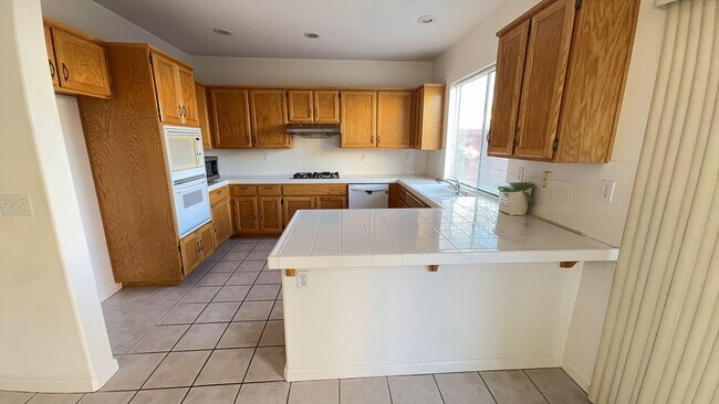 Building Photo - OPEN HOUSE SATURDAY 3/14/26 from 2:00-3:00pm