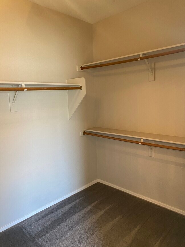 Building Photo - 18686 E Mockingbird Dr