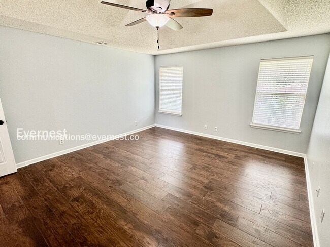 Building Photo - 1604 S Kalanchoe Ave W