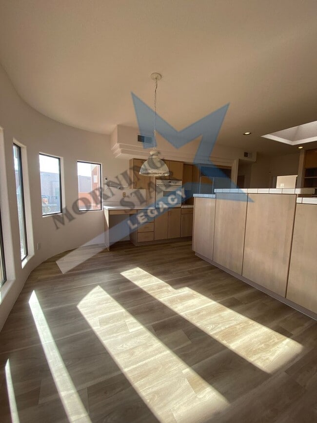 Building Photo - VIEWS!!  Spacious home in Picacho Hills!