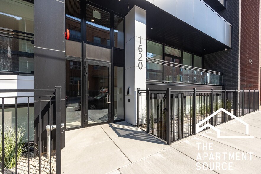 Building Photo - 1620 W Grand Ave