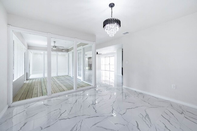 Building Photo - 1610 Richvale Ln