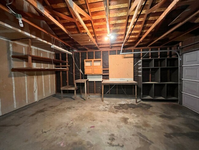 Building Photo - 1524 Swarthmore Dr