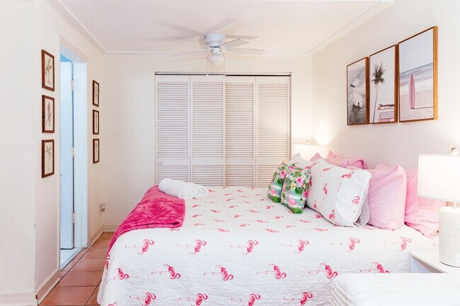 Building Photo - 519 28th St