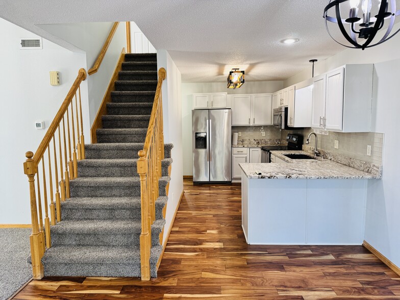 Building Photo - 7425 Wistful Vista Dr