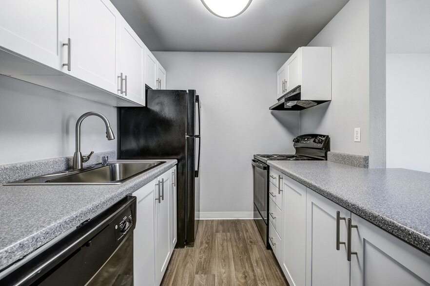 Primary Photo - ReNew Waterview