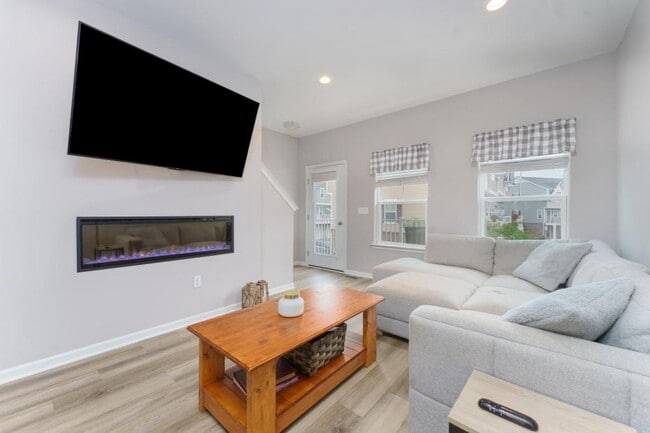 Building Photo - 197 Sean St