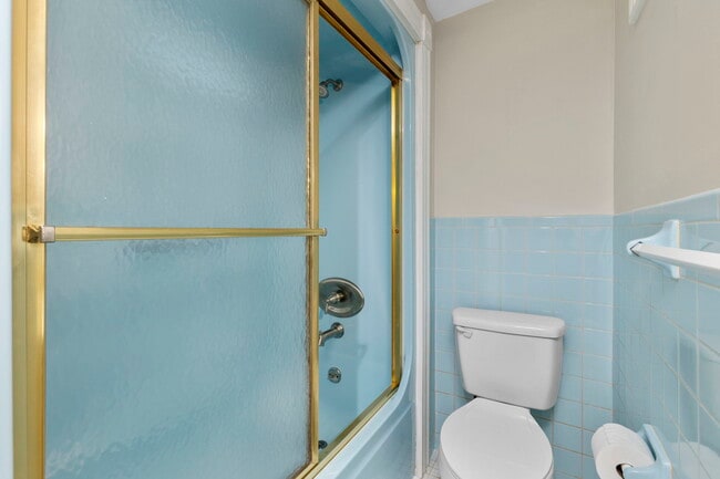 Building Photo - 1015 Ann Ave