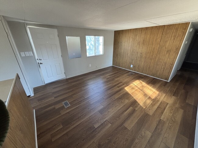 Building Photo - 300 Ricks Rd