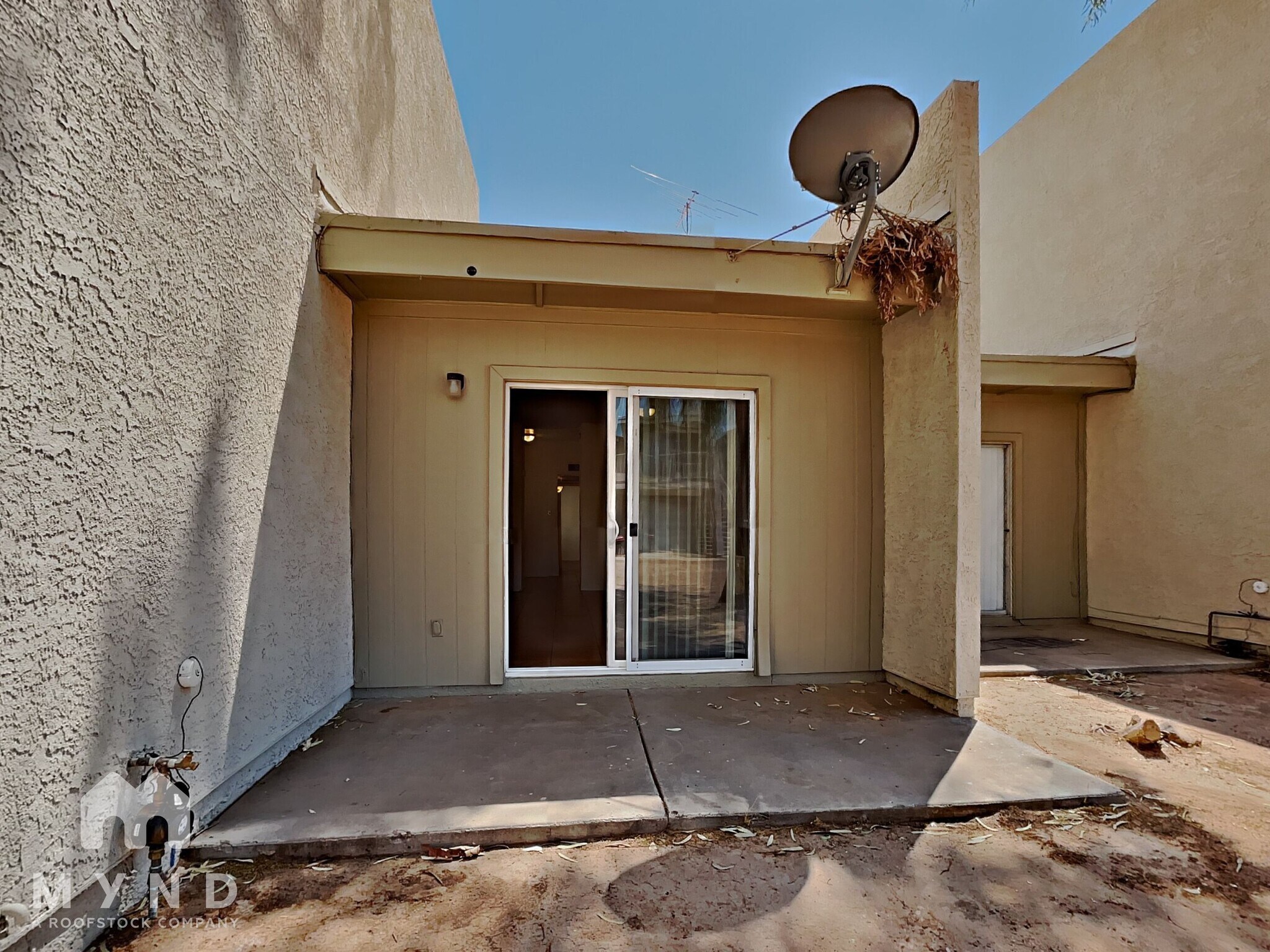 Building Photo - 2828 E Tierra Buena Ln