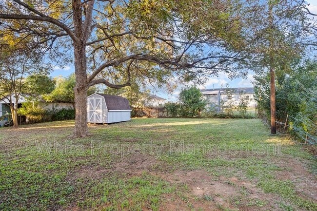 Building Photo - 2620 Englehardt St