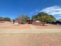 Building Photo - West El Paso 4 bed/2 Bath refrig A/C Home!