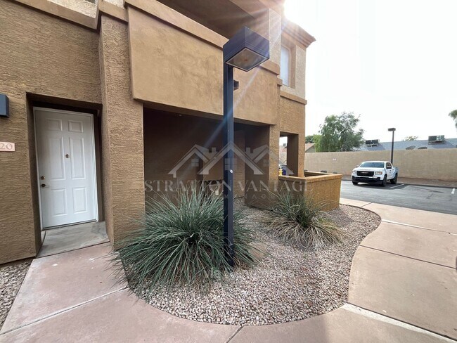 Building Photo - 1445 E Broadway Rd