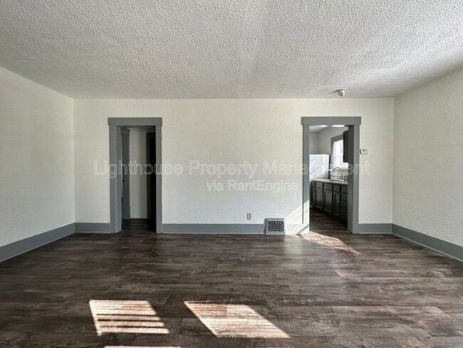 Building Photo - 138 Yale St