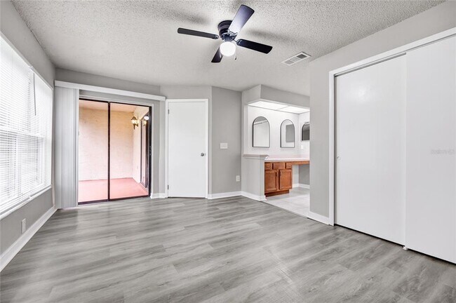 Building Photo - 7865 Sugar View Ct