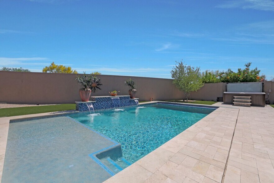 Building Photo - 9973 E Edgestone Dr