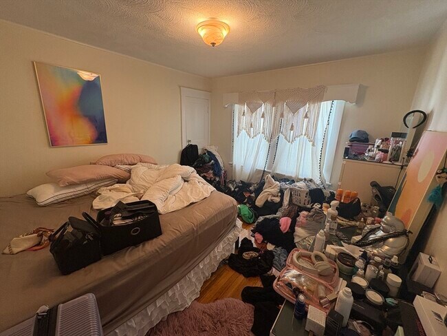 Building Photo - 11 Channing Rd