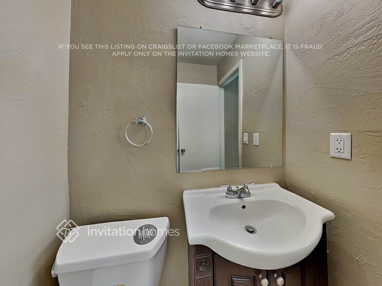 Building Photo - 12956 W Desert Ln