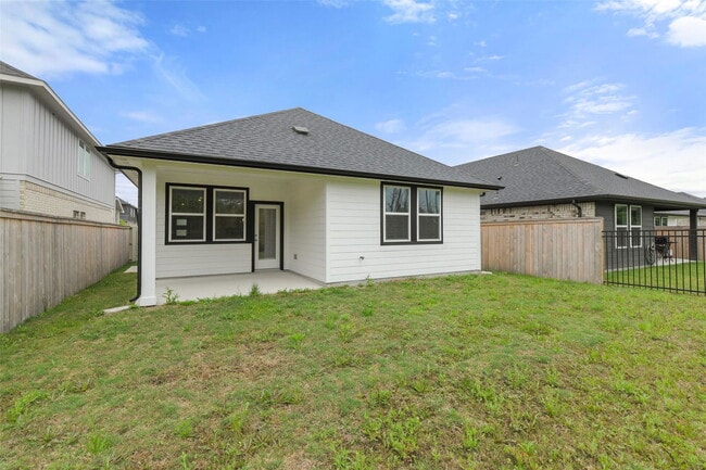 Building Photo - 17418 Rosette Grass Dr