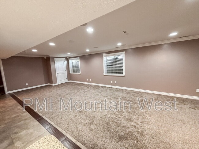 Building Photo - 2241 W 2475 N