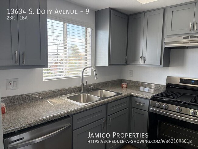 Building Photo - 13634 S Doty Ave