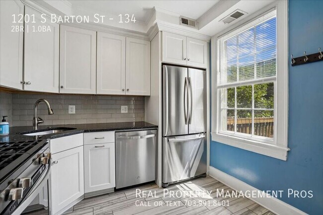 Building Photo - 1201 S Barton St