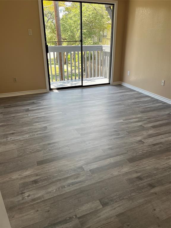 Building Photo - 8500 Lyndon Ln