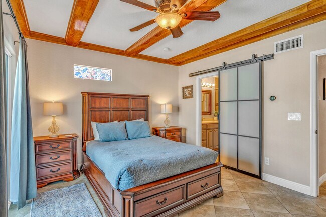 Building Photo - 12400 Overseas Hwy