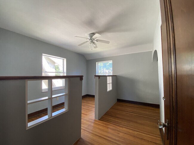 Building Photo - 3847 Revere Dr